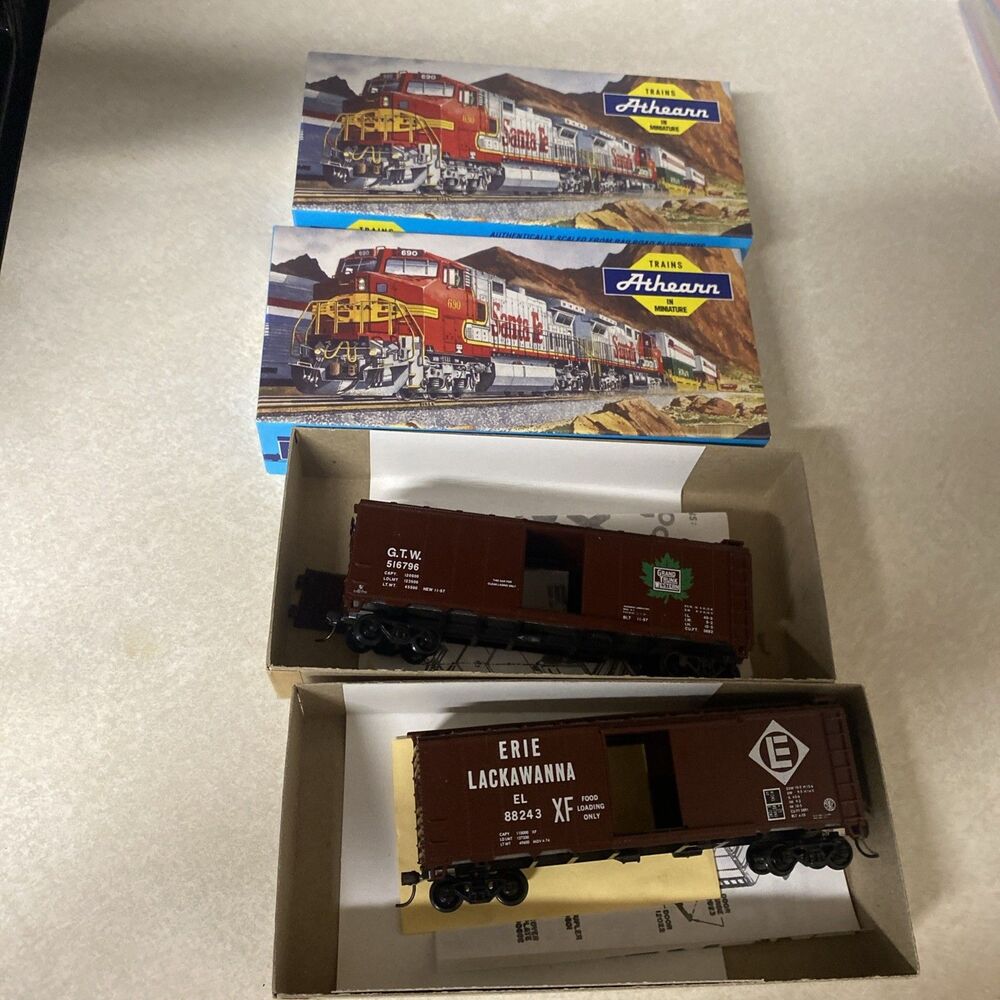 LOT OF 2 Vintage ATHEARN Trains In Miniature HO Vintage Blue Box Erie/G.T.W.